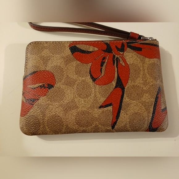 Coach NWT Tan Wristlet with Large Pink Bows - Picture 5 of 7